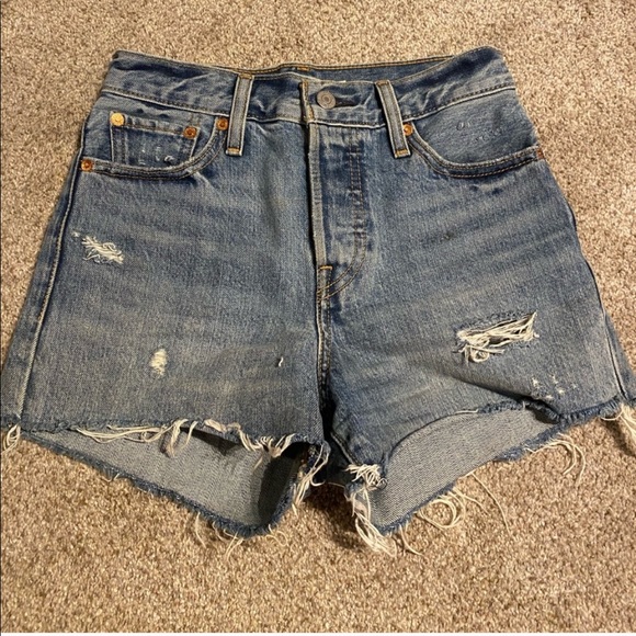 Levi's Pants - Levi’s wedgie fit denim mid rise shorts
